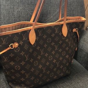 Louis Vuitton never full MM